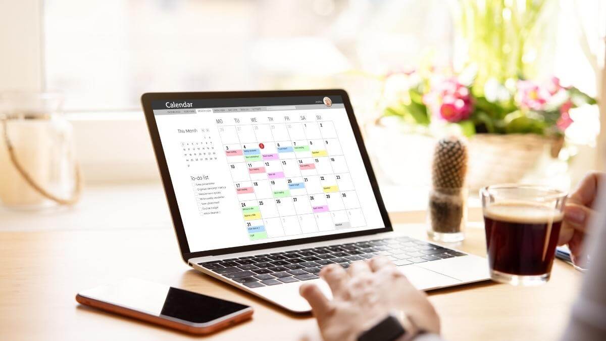 10 Tips to Effectively Manage an Executive’s Calendar [+ FREE Templates]