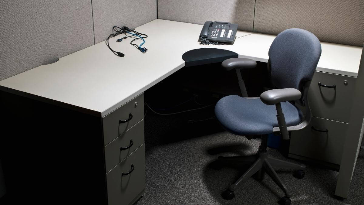 How to Organize Your Office Desk in 7 Effective Steps